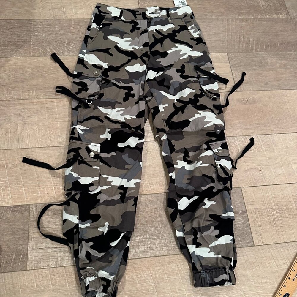 Forever 21 Camouflage Cargo Joggers - Black, Gray, White
